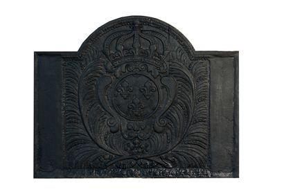 Louis 14 fireback. 

Central medallion decorated...