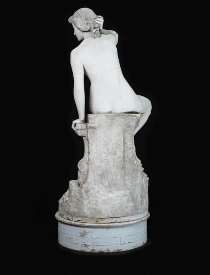  "Femme nue assise sur une balustrade" par Frédéric BROU (1862-1926). 
Maintenant...