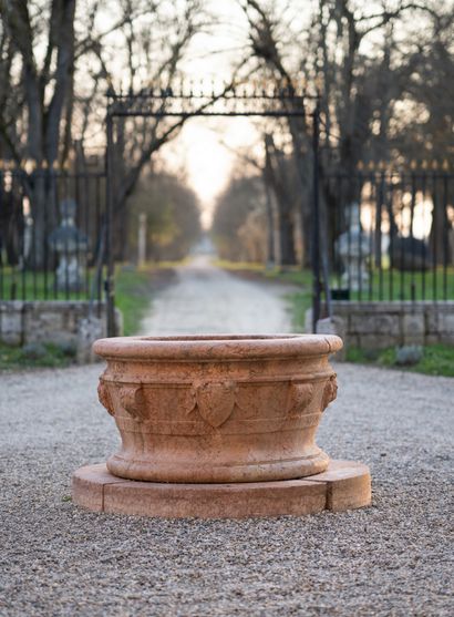  Coping of Venetian well. 
The monolithic basin with curved profile showing a decoration...