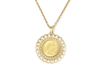  Pendant carries coin in gold 750 thousandths, holding a coin of 200 francs gold...