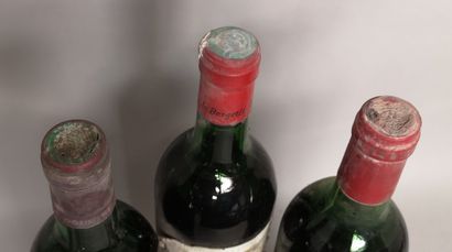 null 3 bouteilles BORDEAUX DIVERS 

1 Ch. MAUCAILLOU 1974 et 1 Château GRESSIER GRAND...