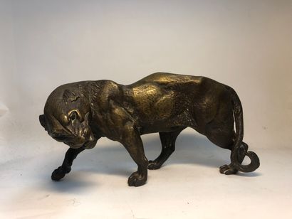 Lionne 
Bronze