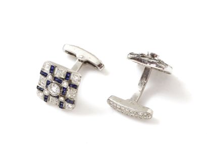 null Elegant pair of cufflinks in white gold 750 thousandths dressed with brilliant...