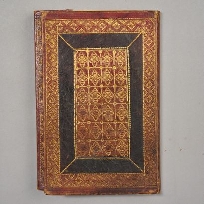 null Coran, Turquie, XIXe siècle

Manuscrit en arabe, texte en naskh noir de 15 lignes...