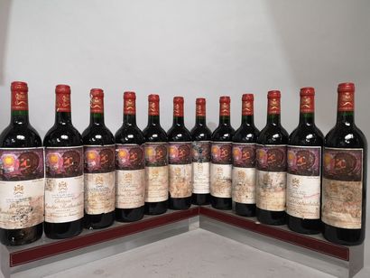 12 bouteilles Château MOUTON ROTHSCHILD -...