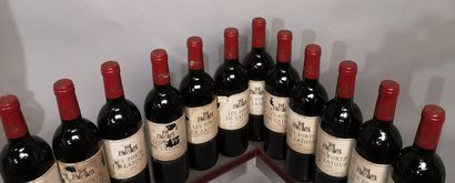 null 12 bouteilles FORTS de LATOUR 2nd vin de Ch. LATOUR - Pauillac Millésime 1985Étiquettes...