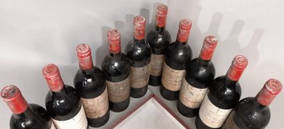 null 10 bouteilles Domaine de CHEVALIER - Gc Pessac Lèognan - Millésime 1986 - Étiquettes...