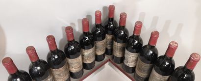 null 12 bouteilles Domaine de CHEVALIER - Gc Pessac Lèognan - Millésime 1990 - Étiquettes...