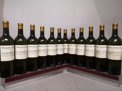 12 bouteilles Domaine de CHEVALIER Blanc...