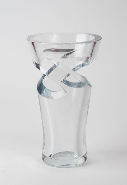 BACCARAT

Vase modèle «Tornado»

Cristal

Cachet...