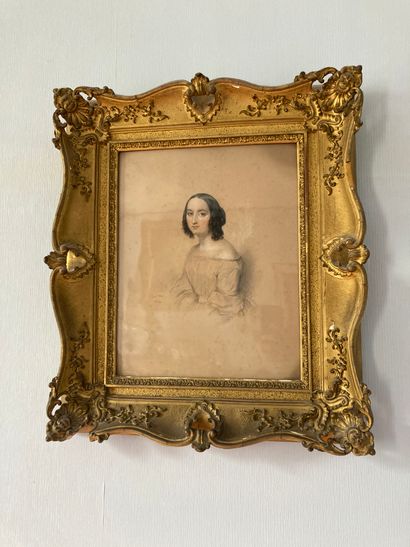 null Ecole française vers 1840
Portrait de jeune femme
Fusain, craie et sanguine
Signé...