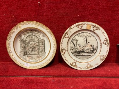 CHINE, XVIIIe siècle
Deux assiettes en porcelaine...
