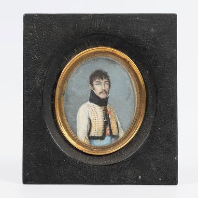null Ecole française du début du XIXe siècle
Portrait d'un hussard
Miniature à la...