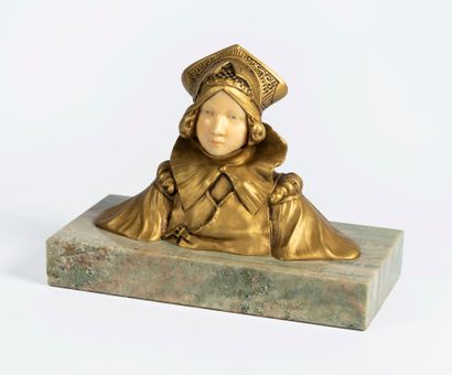 Suzanne BIZARD (1873-1963)
Bust of a medieval...