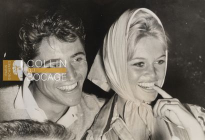 null BRIGITTE BARDOT
Brigitte Bardot with Sacha Distel.
1958 
Silver print from the...