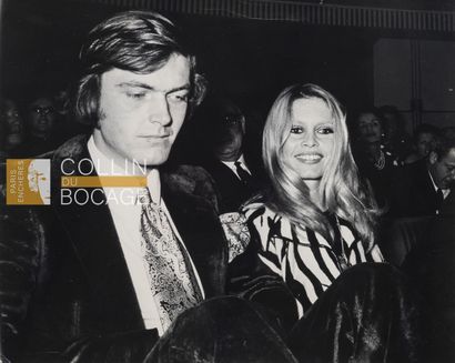 null BRIGITTE BARDOT
Brigitte Bardot avec Patrick Gilles.
1969
Tirage argentique...