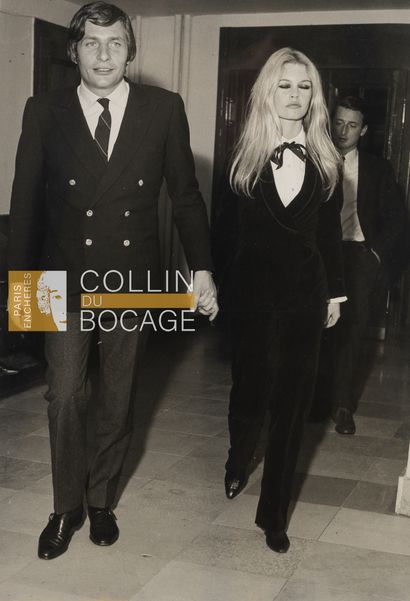 null BRIGITTE BARDOT
Two pictures of Brigitte Bardot with Gunter Sachs. 
1967
Silver...