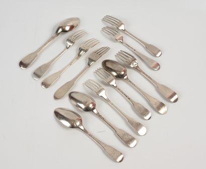 null FOUR SOUP SPoons and EIGHT TABLE FORKS (LOT) in silver. PARIS and PROVINCE,...