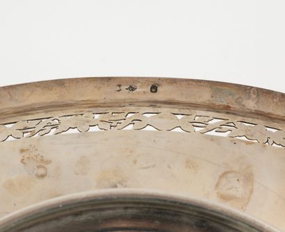 null Silver CUP. PARIS, ap. 1838 (Minerve). Standing on a circular foot, the cup...