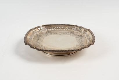 null Silver CUP. PARIS, ap. 1838 (Minerve). Standing on a circular foot, the cup...