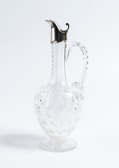 null Crystal and silver CARAFE. PARIS, goldsmith BJF (?), ap. 1838 (Minerve). Ovoid...