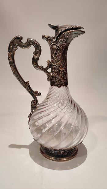 null AIGUIERE in silver and glass. PARIS, after 1838 (Minerve). The body of the ewer...