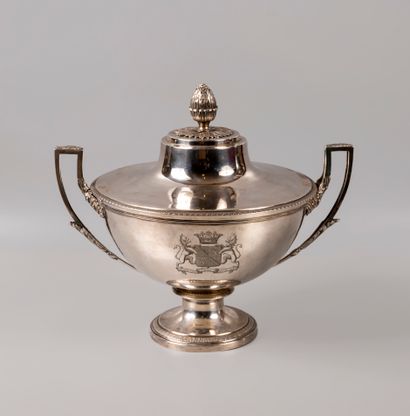 null SOUPIERE in silver. PARIS, Jacques-Grégoire ROUSSEAU, 1803-1809. Circular, it...
