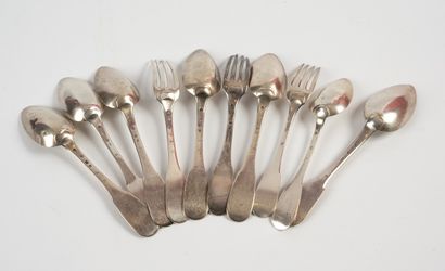 null SIX Soup spoons and three table spoons in silver. PARIS, various silversmiths,...