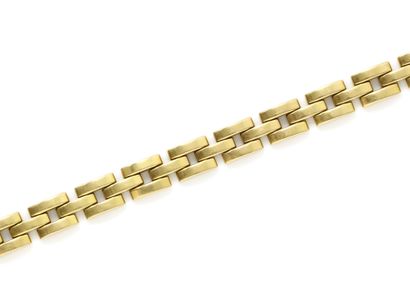 null CARTIER
Bracelet in gold 750 thousandth, articulated links slightly curved....