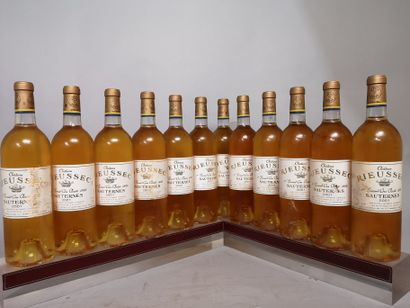 null 12 bouteilles Château RIEUSSEC - 1er Cc Sauternes, 2001
Étiquettes légèrement...