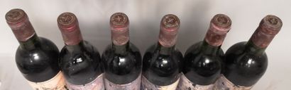 null 6 bouteilles Château BEYCHEVELLE - 4e Gcc Saint Julien, 1982
Étiquettes abîmées...