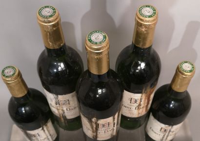 null 5 bouteilles Château DOISY DAENE Blanc sec - Bordeaux, 2004
Étiquettes tachées...