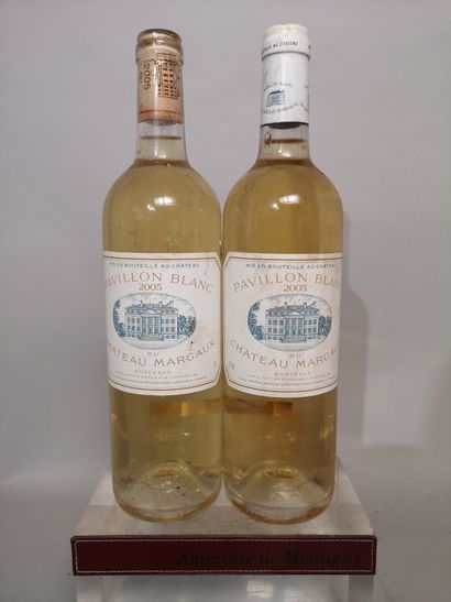 null 2 bouteilles PAVILLON Blanc de Château MARGAUX - Bordeaux , 2005
Étiquettes...