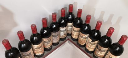 null 12 bouteilles Château GRAND PUY LACOSTE - 3e Gcc Pauillac, 1985
Étiquettes abîmées...