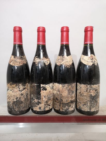 null 4 bouteilles BONNES MARES Grand cru - BOUCHARD PF, 2003

Étiquettes abimées...