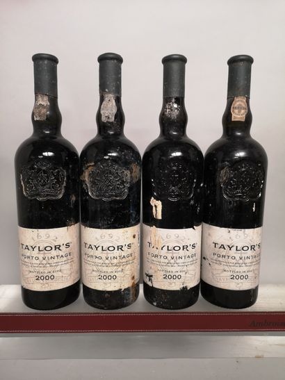 4 bouteilles PORTO TAYLOR'S Vintage, 2000

Étiquettes...