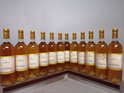 null 12 bouteilles Château CLOS HAUT PEYRAGUEY - 1er Cc Sauternes, 2001
Étiquettes...