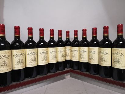 null 12 bouteilles Château MALARTIC LAGRAVIERE - Pessac Lèognan, 2009
En caisse bois....