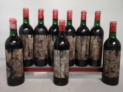 null 9 bouteilles Château GAZIN - Pomerol, 1986

Étiquettes abîmées par l'humidité...