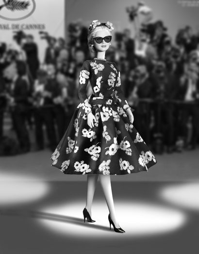 Michel Tréhet (né en 1950) Festival 55
Barbie® de collection Grace Kelly pose sur...