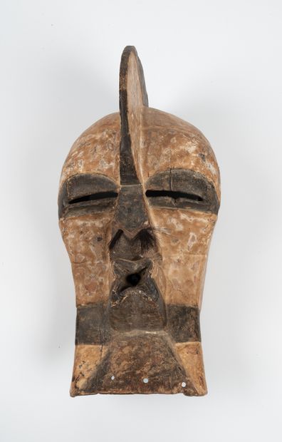 Masque Songye, R. D. Congo
H : 36 cm.
