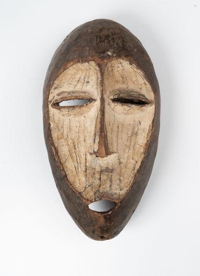 Masque Lega, Congo
H : 31 cm.