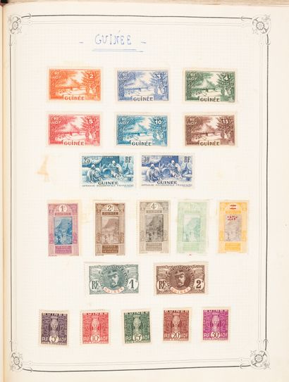 Un lot d'album de timbres XII, moderne et...