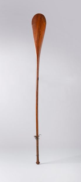 Beautiful paddle-shaped parahua club from...