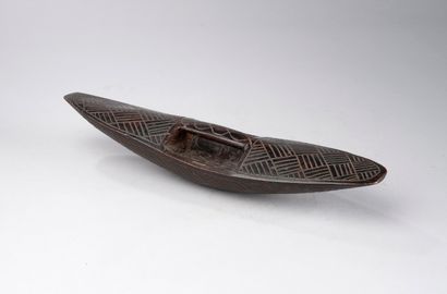 Aboriginal shield, Australia.
It is engraved...