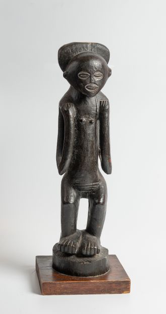 Statuette Luba / Hemba, R. D. Congo
H : 47...