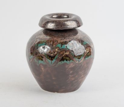 CAMILLE THARAUD (1878-1956) 
Vase à col ourlé,...