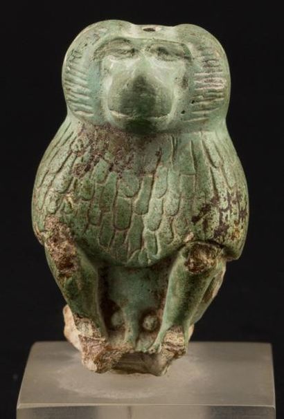 EGYPTE Amulette représentant le Dieu Thot assis, associé à l'écriture et la sagesse,...