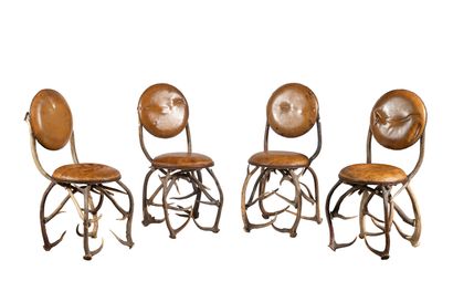 Travail du XXe siècle
Quatre chaises dites...