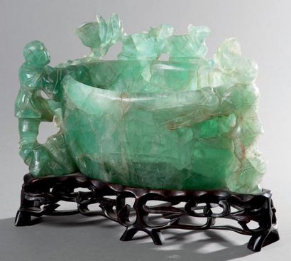 Important godet en quartz vert décoré de...